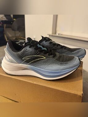 Anta Bellero Women’s Road Running Shoes in Black and Light Blue Size 8.5